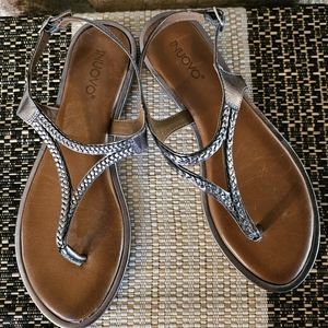 Inuovo Metallic Silver Flat Sandals Size 40 (US 9.5)